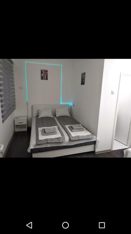 Apartmani Pinokio Nisz Zewnętrze zdjęcie