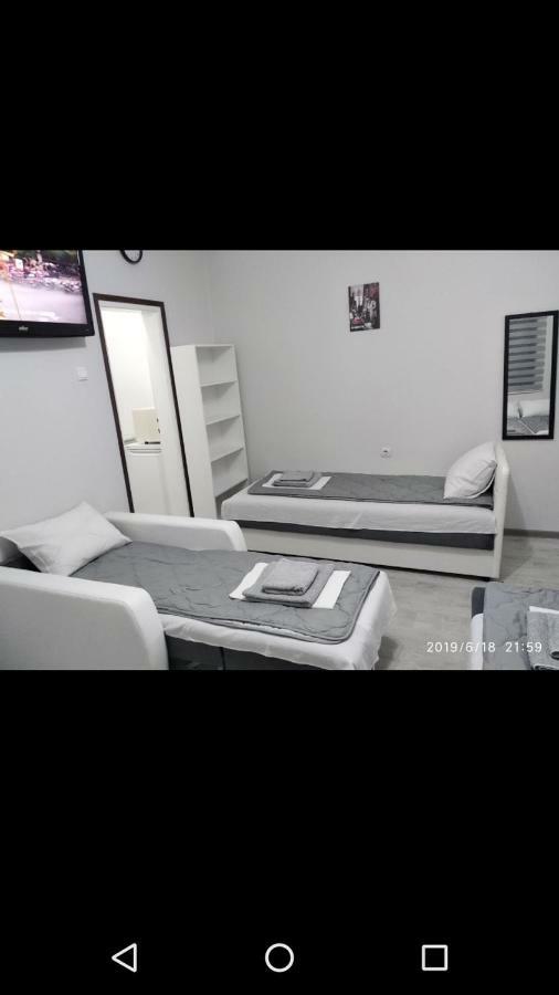 Apartmani Pinokio Nisz Zewnętrze zdjęcie
