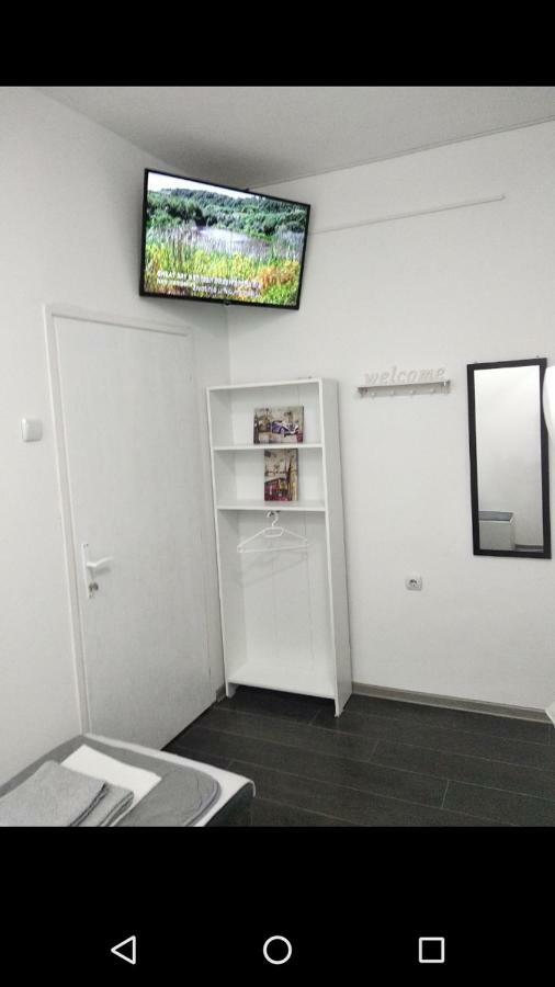 Apartmani Pinokio Nisz Zewnętrze zdjęcie