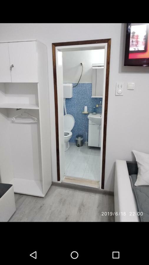 Apartmani Pinokio Nisz Zewnętrze zdjęcie